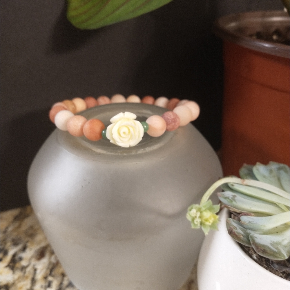 Floral bracelet - Picture 9 of 9